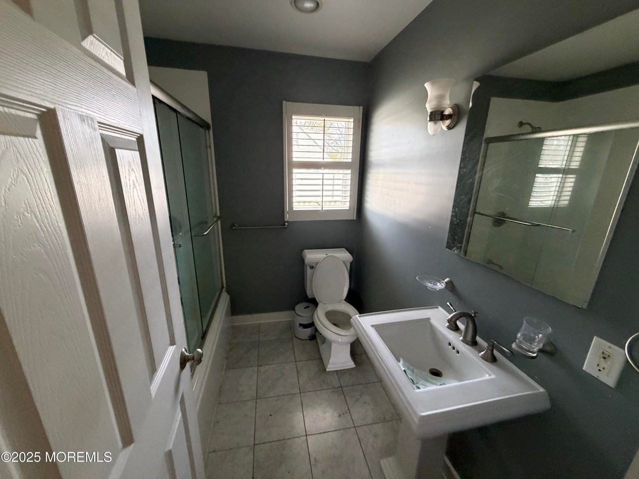 755 Van Court Ave - Photo 6 of 15