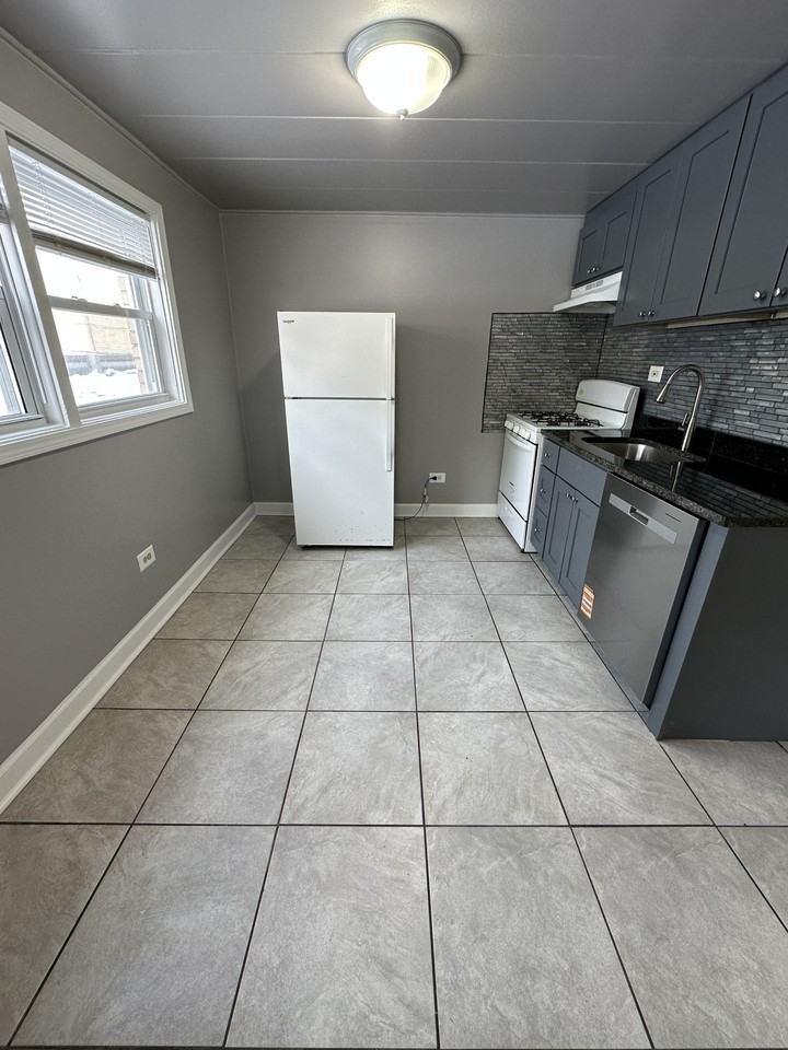 9632 Ivanhoe Ave #1A - Photo 4 of 10