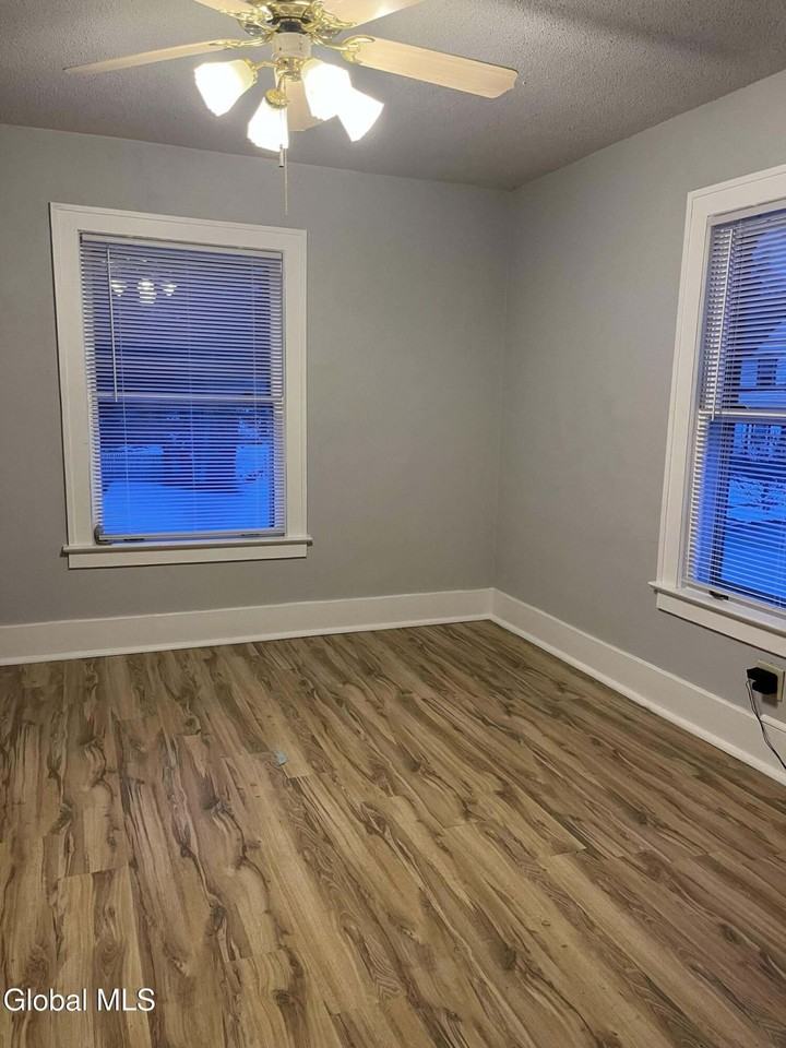 60 East Eighth Avenue - Photo 4 of 6