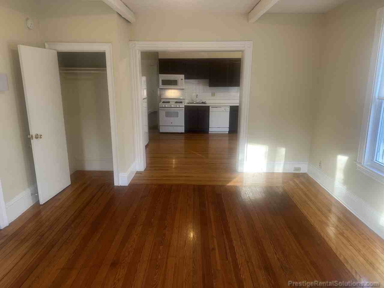 Robbins St #2 - Photo 5 of 12