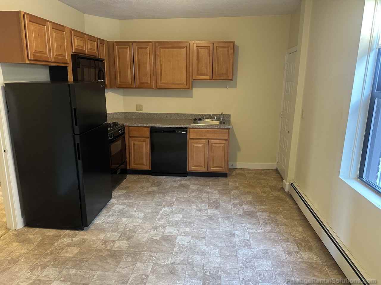 Empire St #1 - Photo 3 of 13