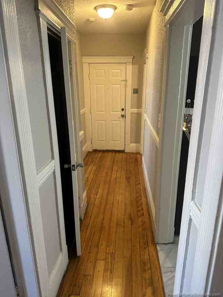 Empire St #4 - Photo 3 of 14