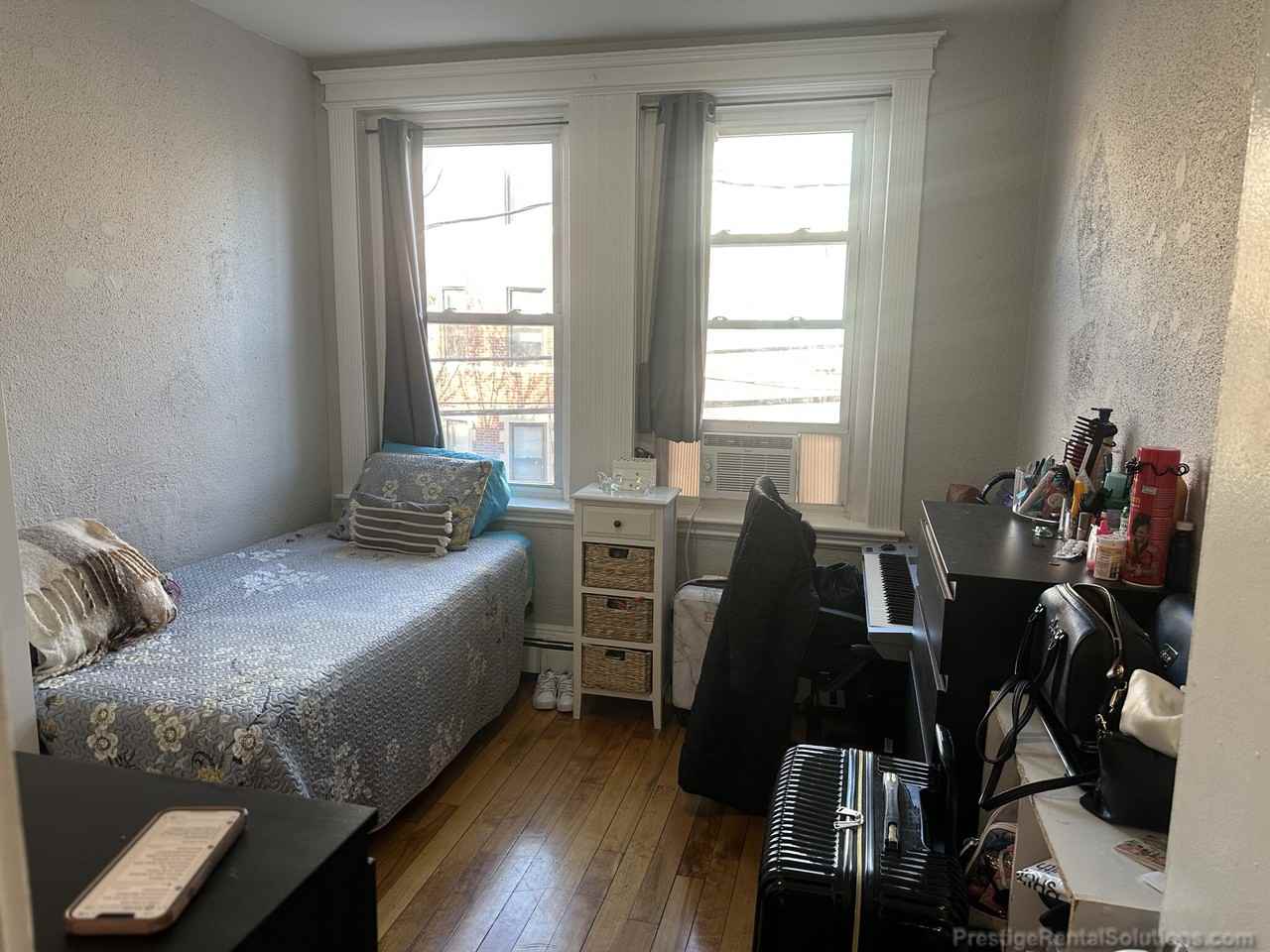 Empire St #4 - Photo 6 of 14