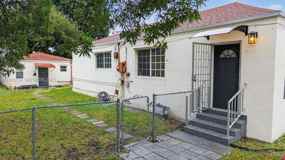 321 Ne 169th St - Photo 1 of 1