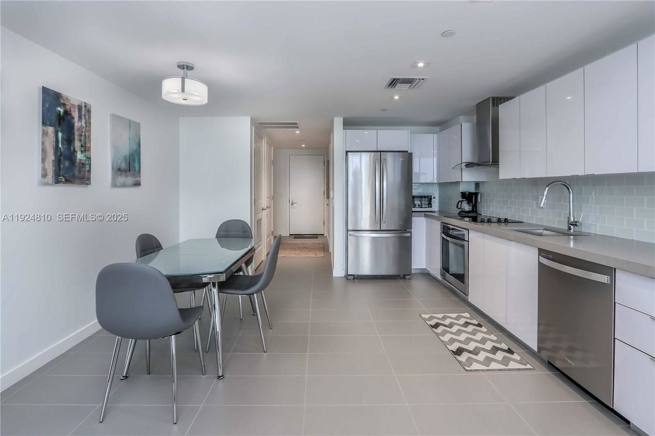 1600 Ne 1st Ave #2003 - Photo 5 of 8