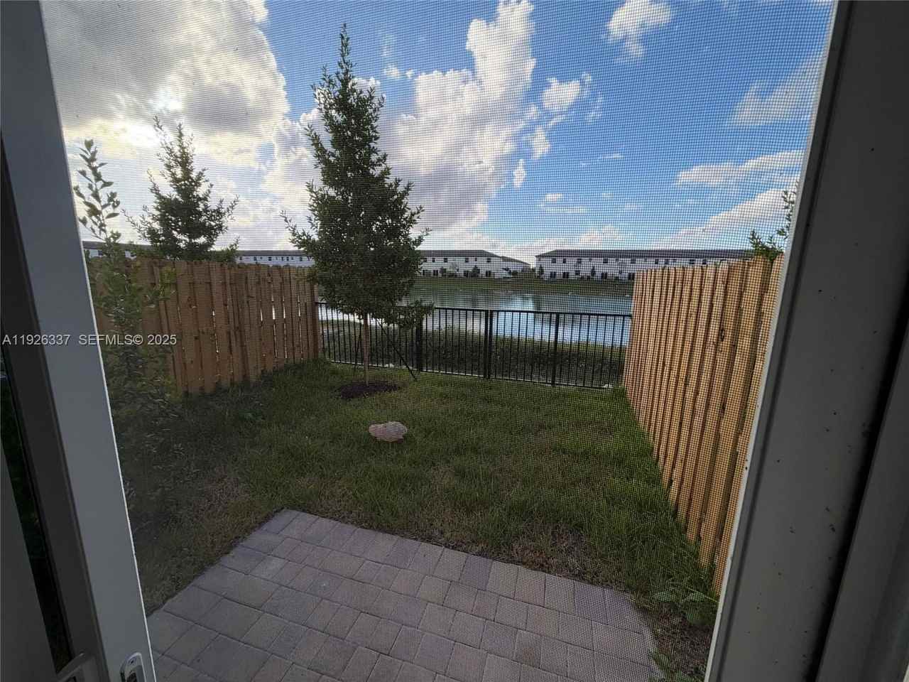 2772 Se 26th Ave #2772 - Photo 6 of 8