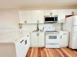 featured image of 4801 Nw 33rd Ave #3