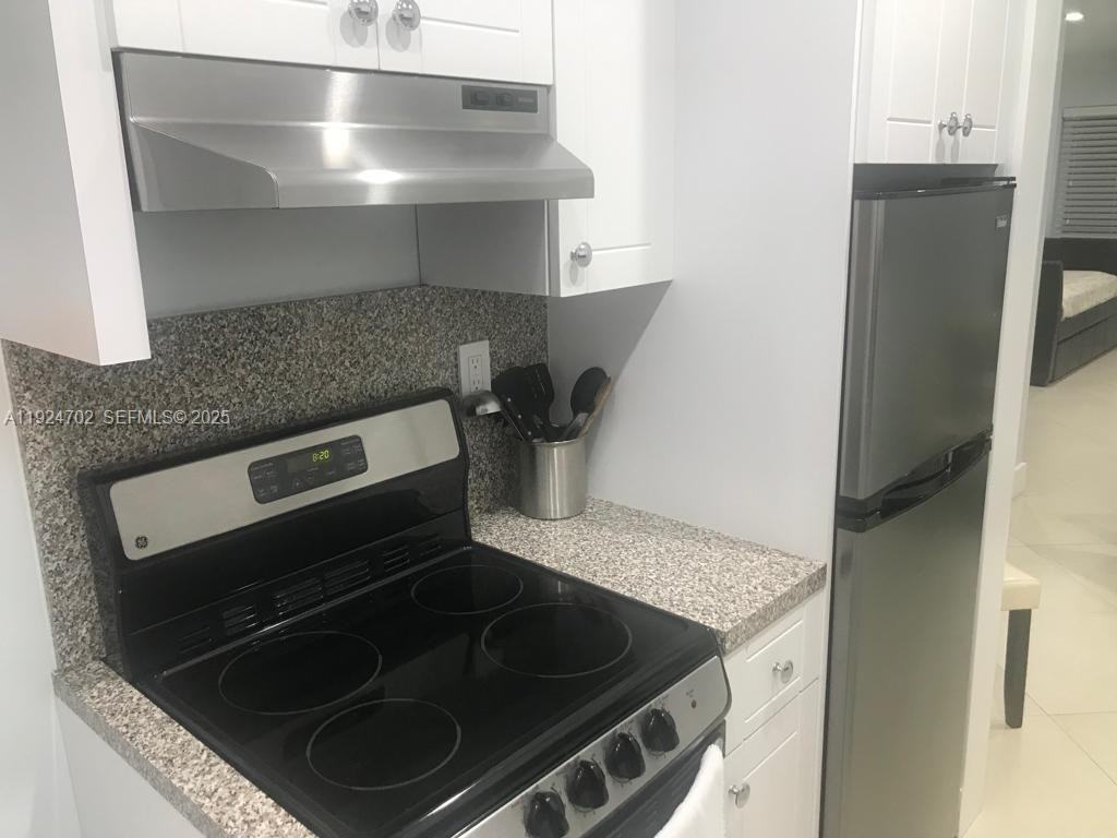 7921 Abbott Ave #5 - Photo 3 of 8