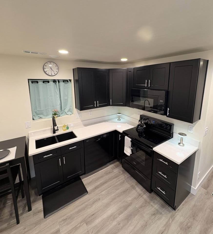 1112 Northwest 16th Street - Photo 3 of 6