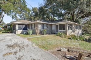 featured image of 420 Euclid Avenue #1