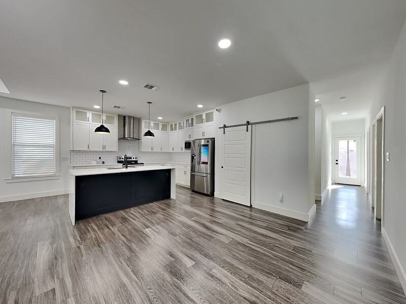 1920 Carver Ave - Photo 5 of 15