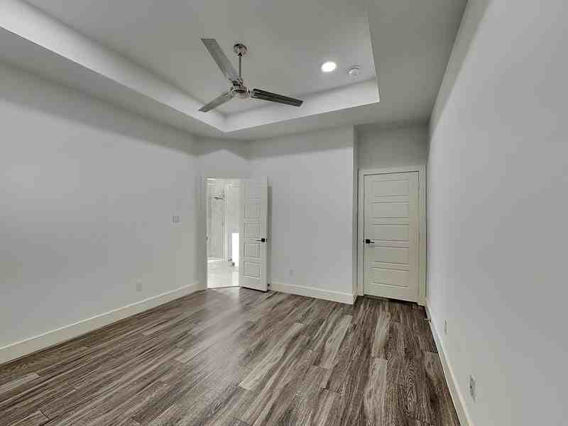 1920 Carver Ave - Photo 6 of 15