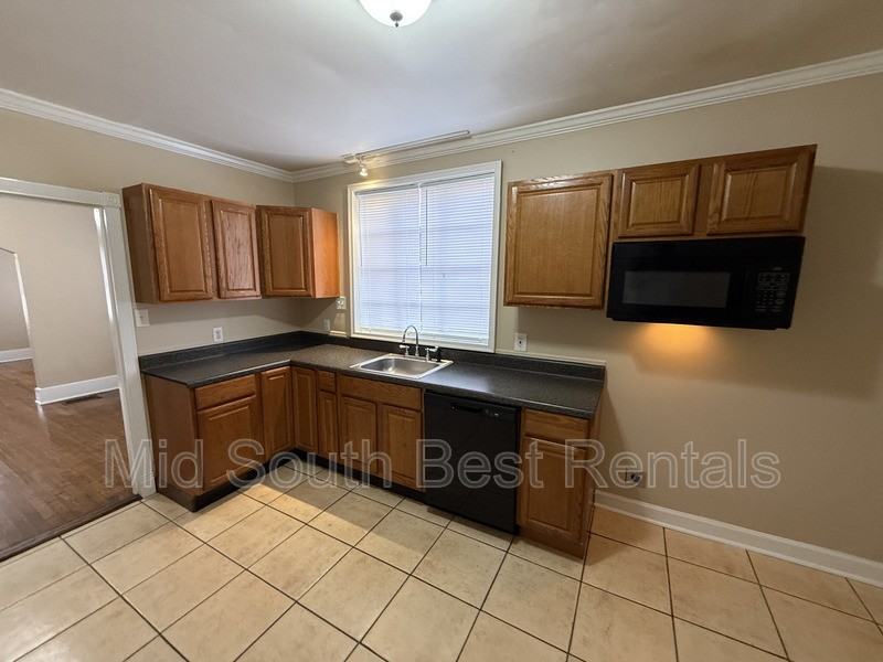 720 Stonewall Street - Photo 6 of 14