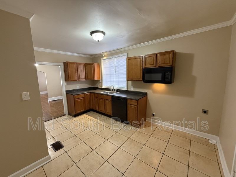 720 Stonewall Street - Photo 7 of 14