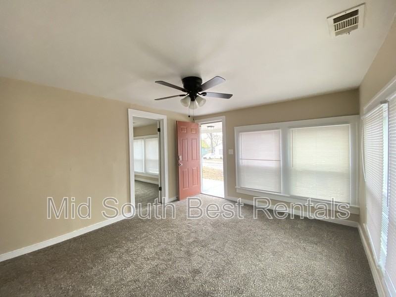 4522 West 26th Street - Photo 3 of 19