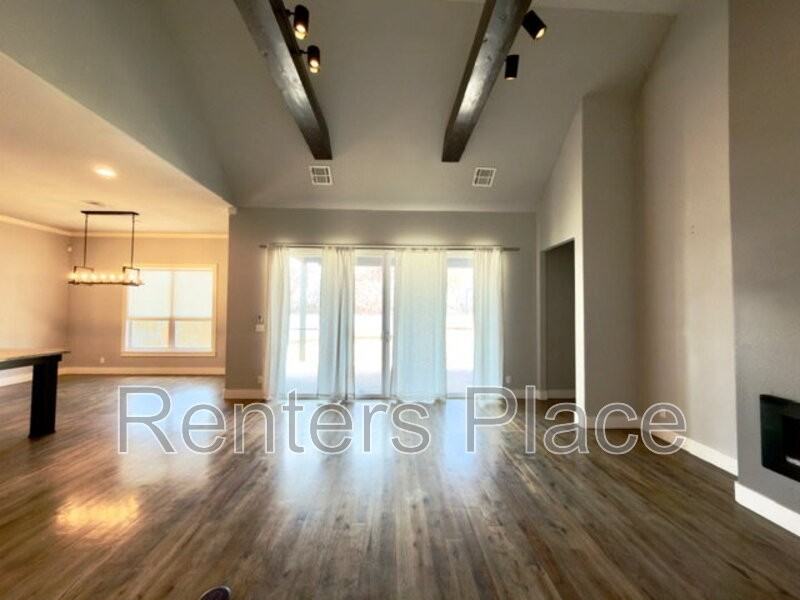 4001 E 120th St - Photo 5 of 37