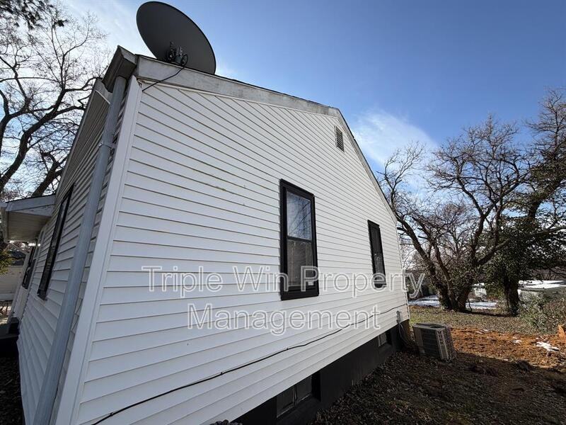 6811 Brower Ct - Photo 2 of 25