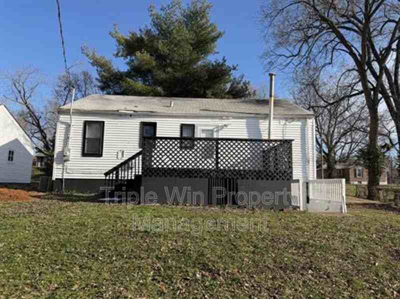 6811 Brower Ct - Photo 5 of 25