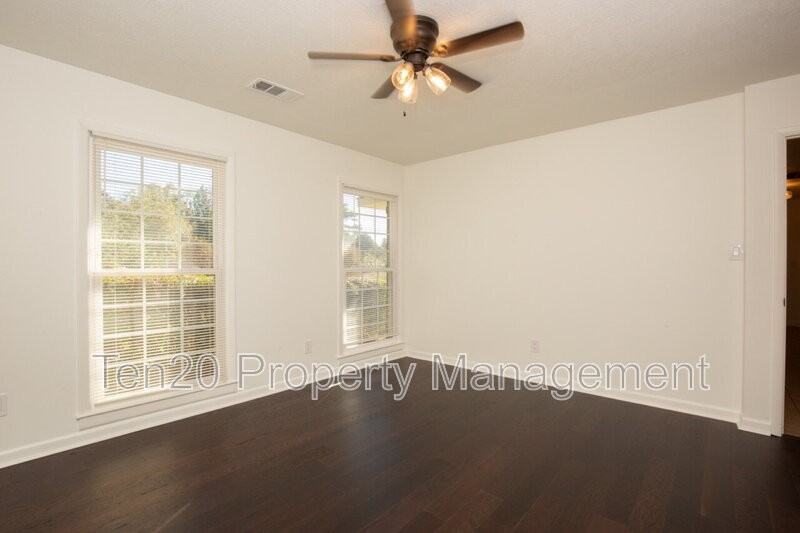 6223 Fox Chapel Drive - Photo 7 of 19