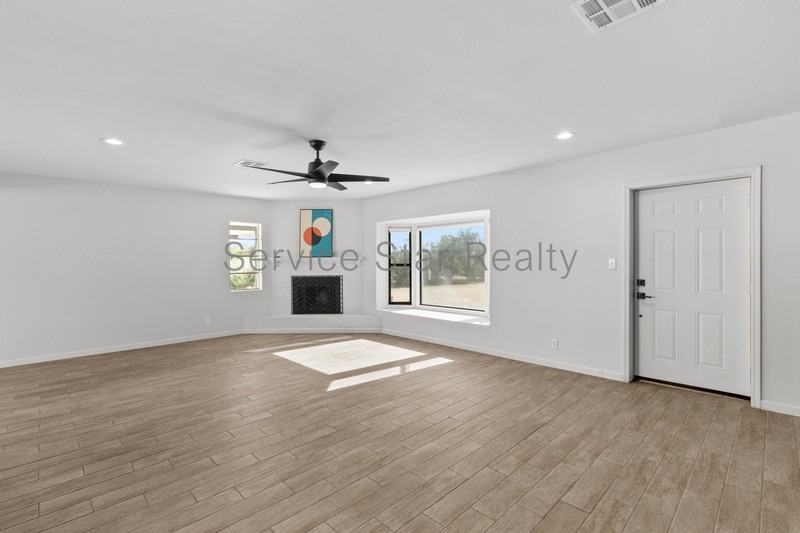 1814 East Aurelius Avenue - Photo 3 of 20