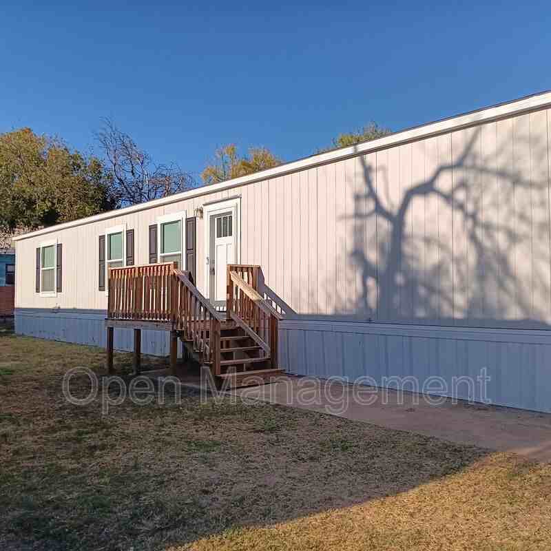 2501 Martin Luther King Jr Drive - Photo 5 of 13