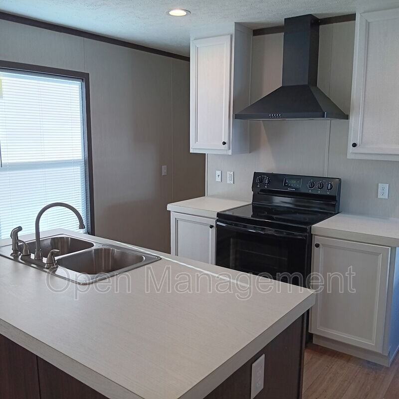 2501 Martin Luther King Jr Drive - Photo 7 of 13