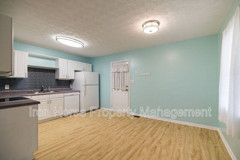 357 Mary Alice Dr - Photo 5 of 24