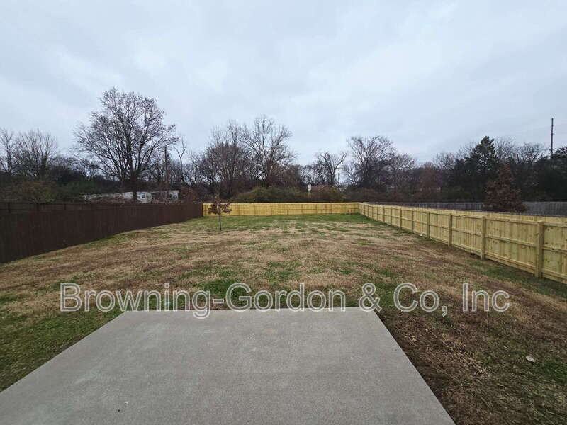 1026 Cone Blvd - Photo 7 of 16