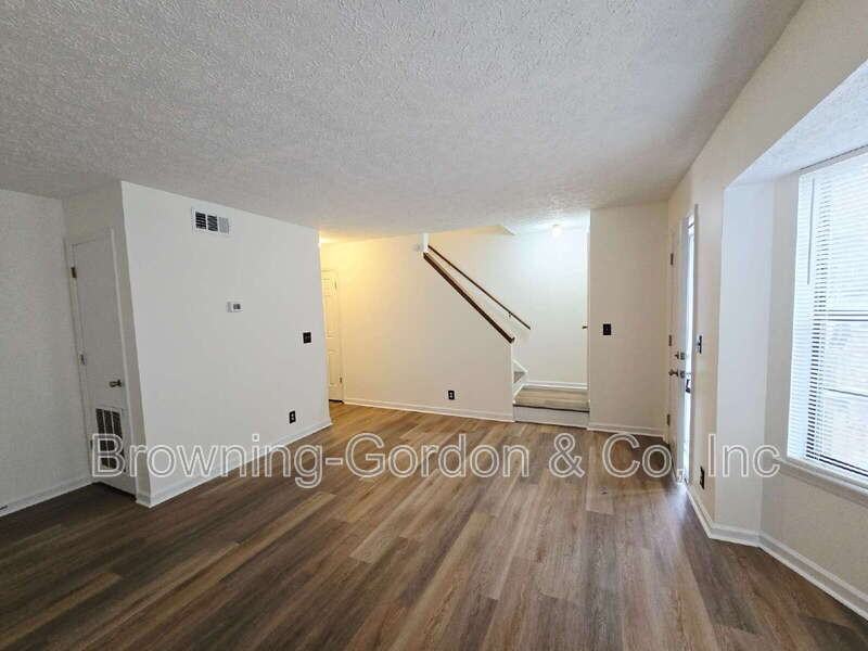 251 Colt Dr - Photo 6 of 17