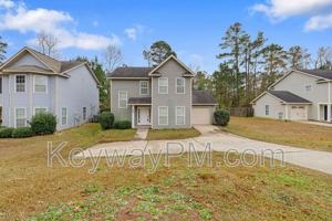 featured image of 1468 Collins Dr