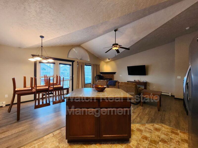 11854 Galloway Loop - Photo 4 of 21