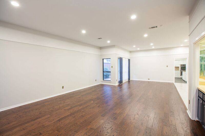 16114 Shadybank Dr - Photo 3 of 50