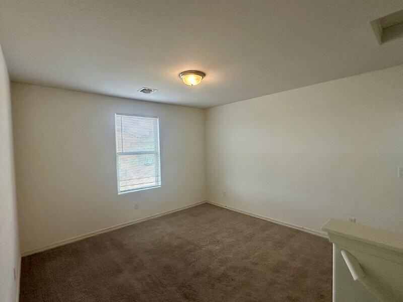 226 W Watson Ct - Photo 7 of 15