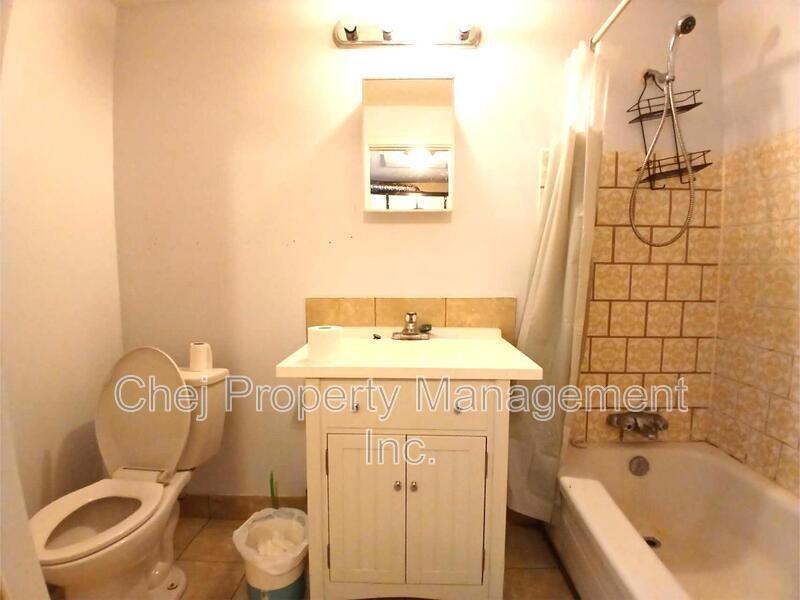 13321 Astreet Nw - Photo 5 of 23