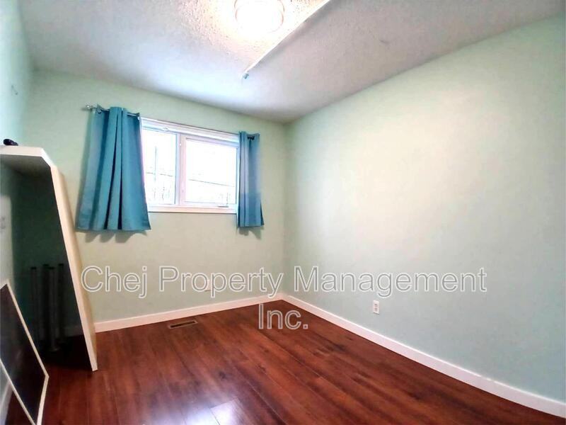 13321 Astreet Nw - Photo 7 of 23