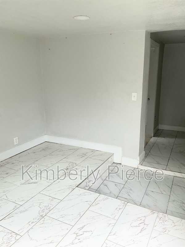 1356 West 24th Street #1 - Photo 3 of 19