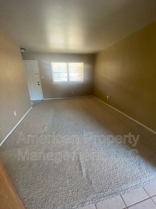 2111 South Birmingham Court - Photo 4 of 23