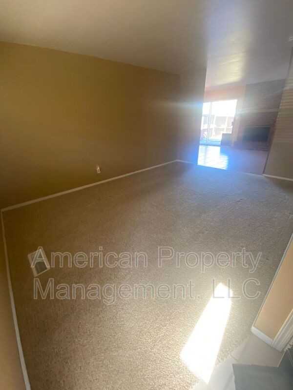 2111 South Birmingham Court - Photo 6 of 23