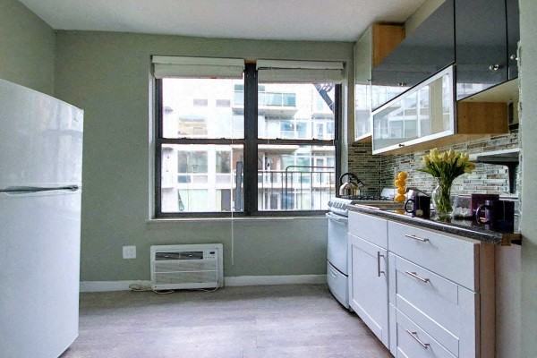 422 East 14th Street - Photo 6 of 11