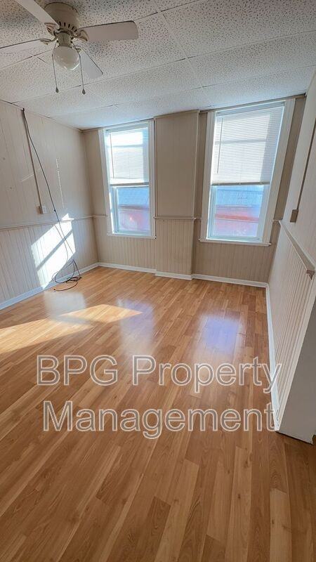 205 North Main Street #1B - Photo 4 of 36