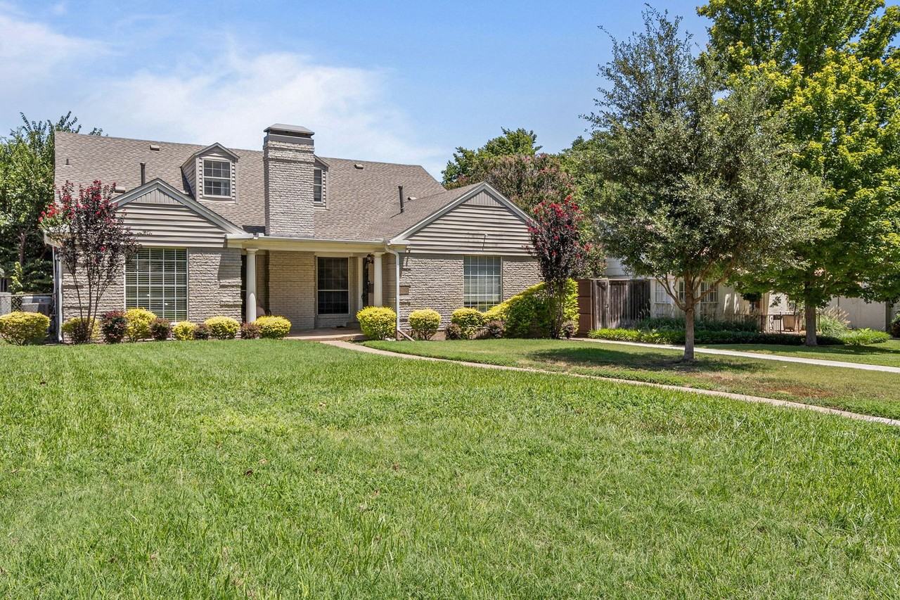 3518 Westcliff Road South - Photo 2 of 48