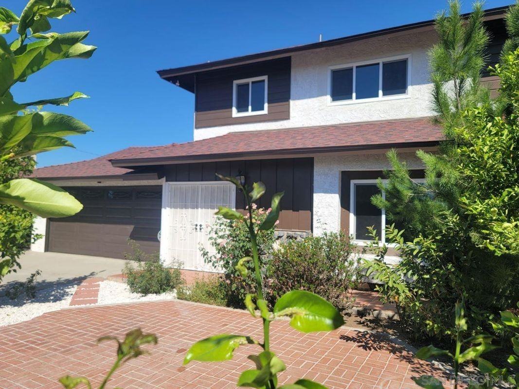 151 W Hillside Dr - Photo 2 of 46