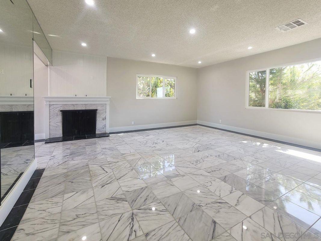 151 W Hillside Dr - Photo 6 of 46