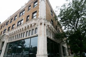 featured image of 1211 West Elmdale Avenue #3