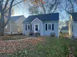 featured image of 3318 Northeast Pierce Street