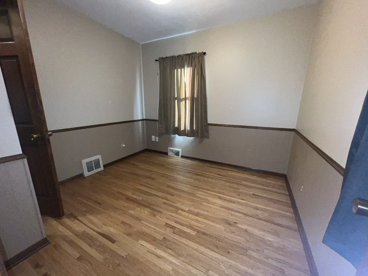 3318 Pierce St Ne - Photo 7 of 13