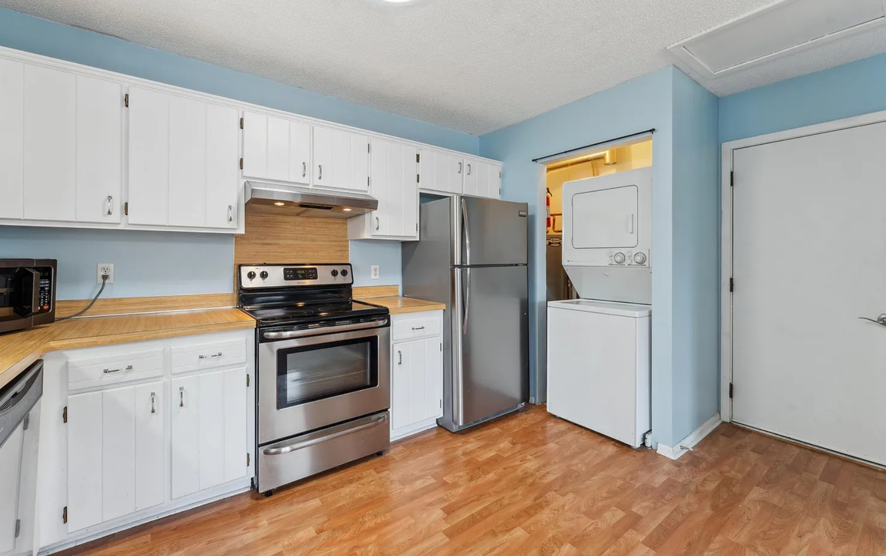 7929 85th Court North - Photo 4 of 9