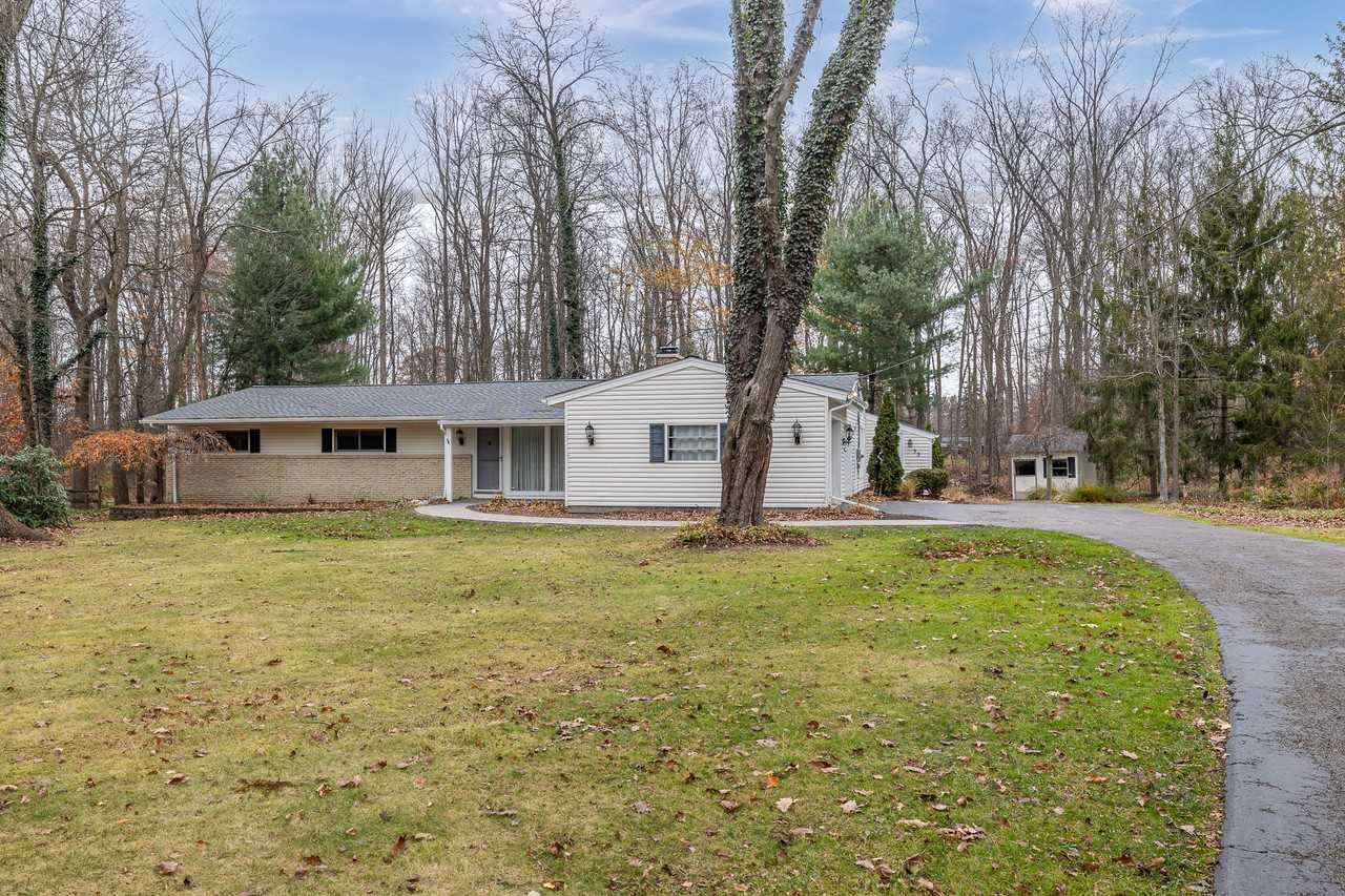 33 Woodside Rd - Photo 2 of 38