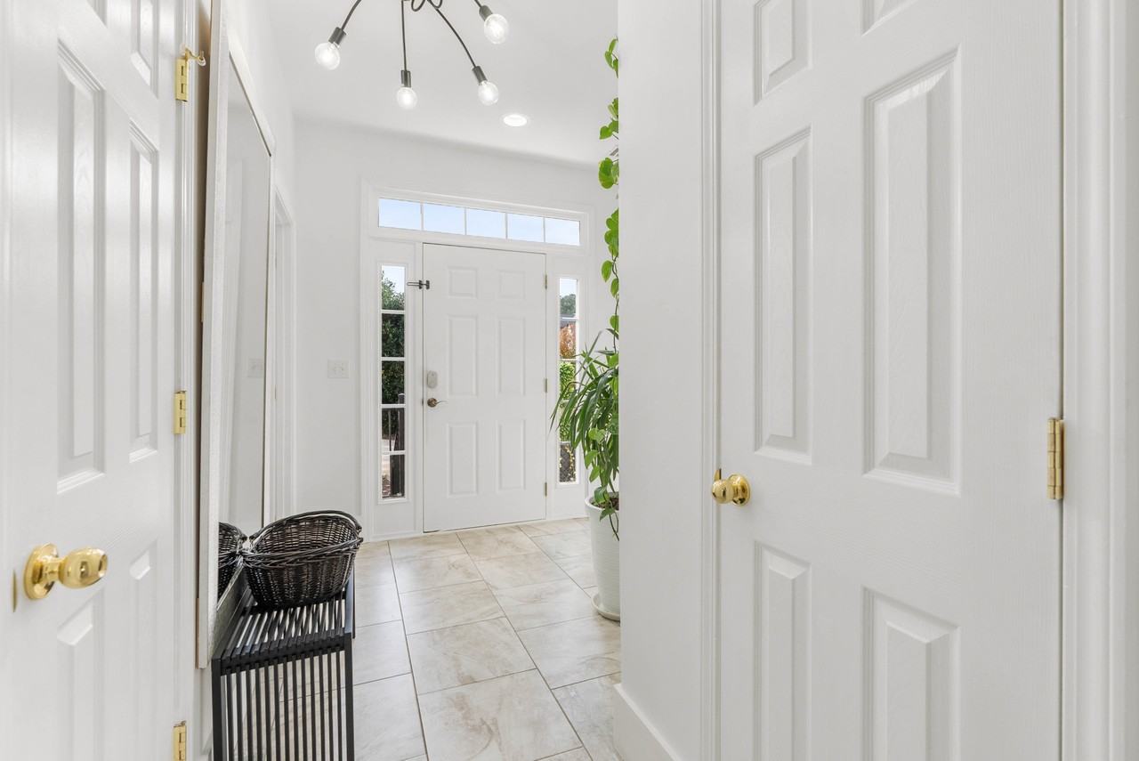 154 S Lake Emory Dr - Photo 4 of 50