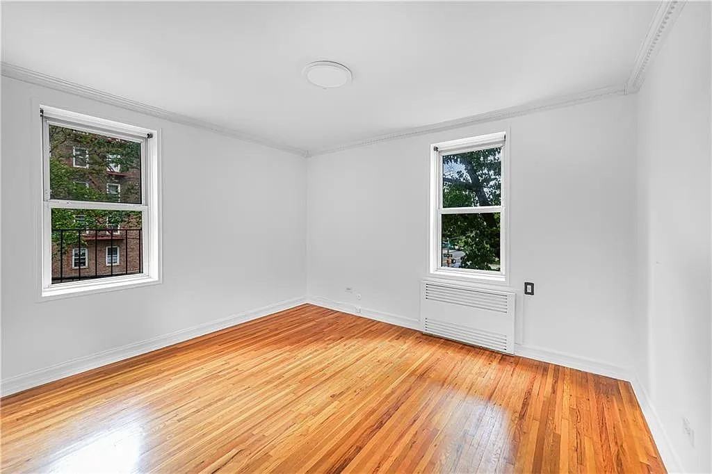 394 Avenue S - Photo 3 of 6